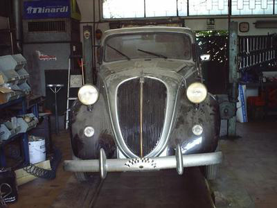 Una memorabile Fiat Topolino del 1948 restaurata da Bluccino.